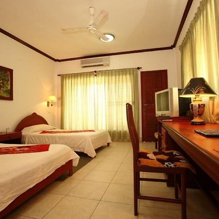 Vansana Hotel Vang Vieng Esterno foto
