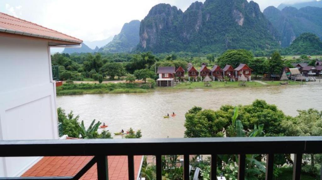 Vansana Hotel Vang Vieng Esterno foto